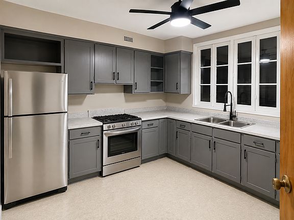 3rd image of 4511 W Spencer Pl