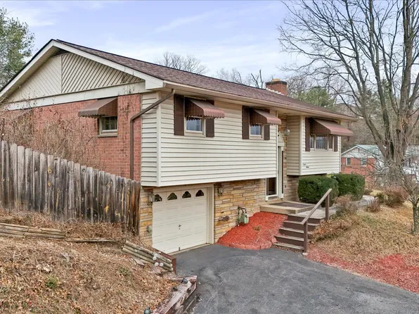 716 Winifred Rd, Cumberland, MD 21502