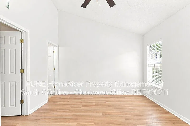 3 bed, 2.0 bath, 1209 sqft, $1,899 — Photo 4