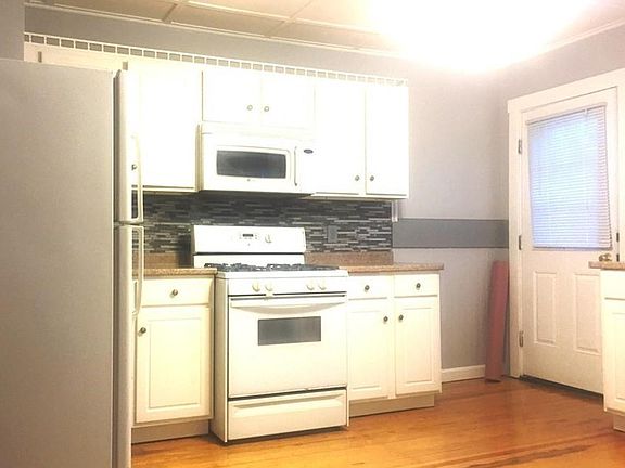 2nd image of 29 Forest Ave #29