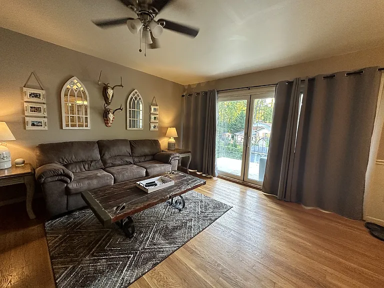 3910 Forest Grove Dr — Photo 8