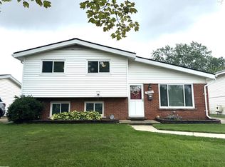 30254 Bluehill St, Roseville, MI