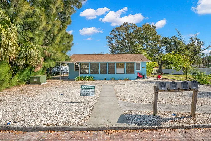 1 bed, 1.0 bath, $1,400 — Photo 1