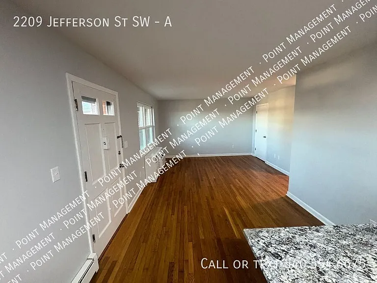 2209 Jefferson St SW #A — Photo 5