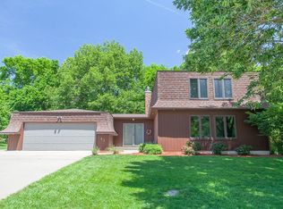 43 Lakeview Dr NE, Iowa City, IA 52240