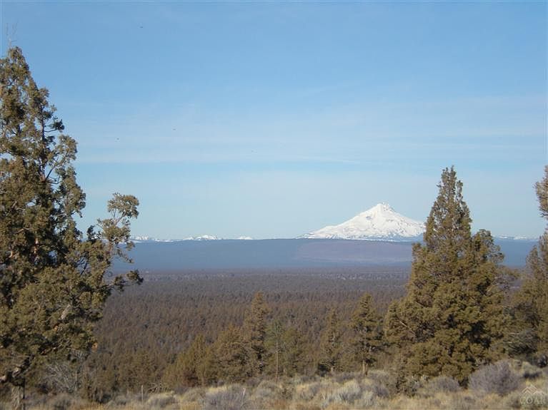 2nd image of 335 SW Scenic Ridge Ct