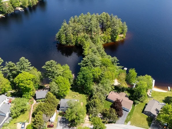 110 W Shore Dr, Ashburnham, MA 01430