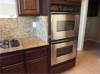 5th image of 2421 /manchester Bay Ave