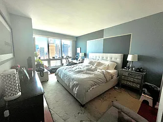 Rented by Addison Property Group