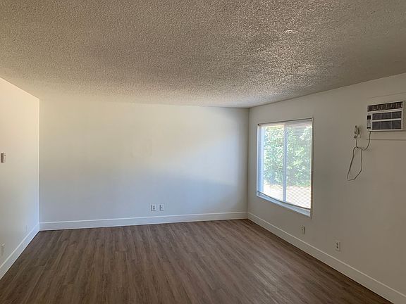 5th image of 618 Rancheria Dr APT B