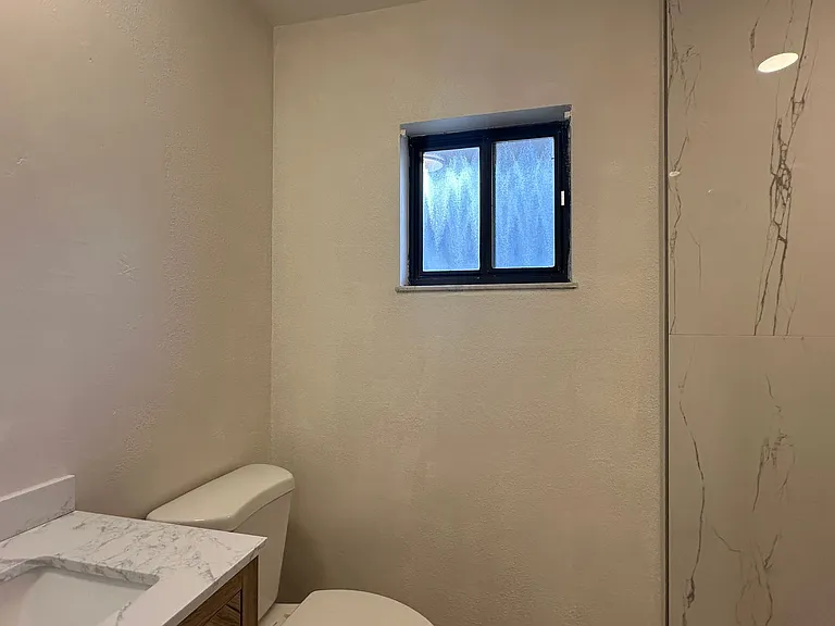 616 Iris St — Photo 10