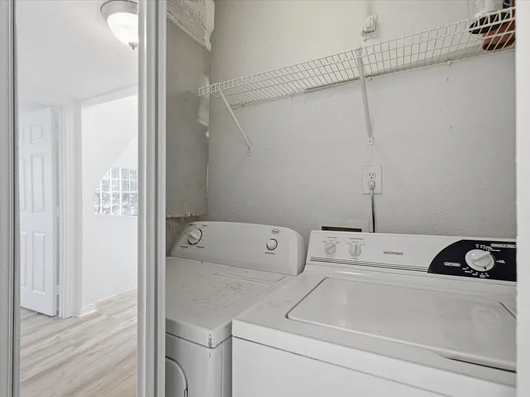13703 Richmond Park Dr N #1706 — Photo 16