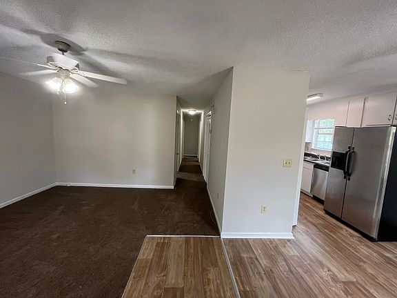 3rd image of 3454 Wilmington Dr