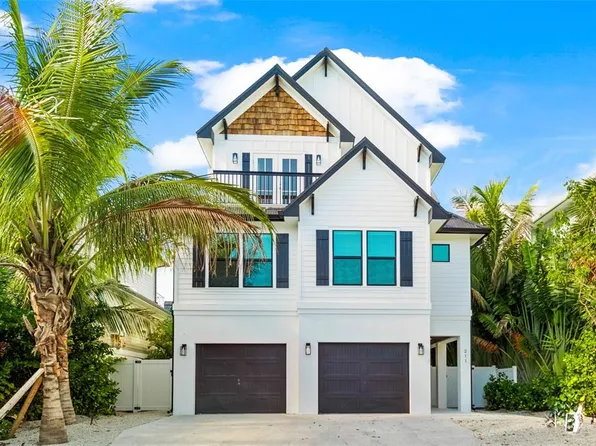 211 Grant Dr, Sarasota, FL 34236