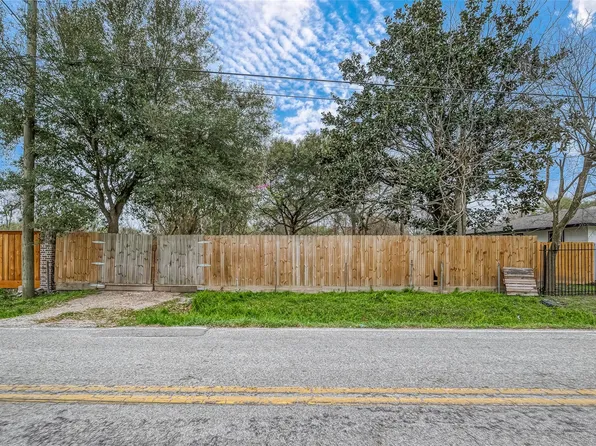 5206 Denmark St, Houston, TX 77016