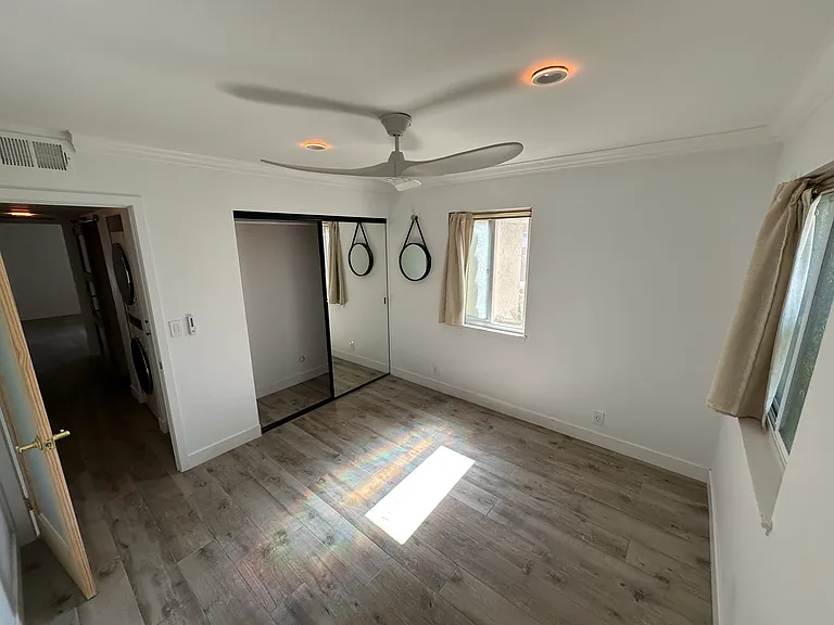 7668 Baypoint Dr #101 — Photo 10