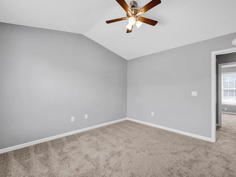 500 Jackson Park Rd — Photo 25