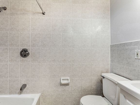5th image of 519 E 85th St #4A
