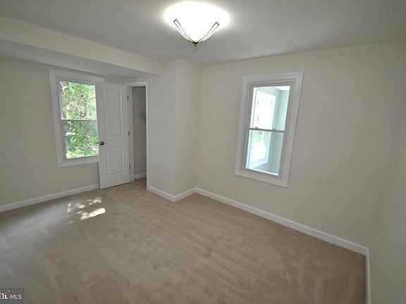 5th image of 3423 Carroll Ave