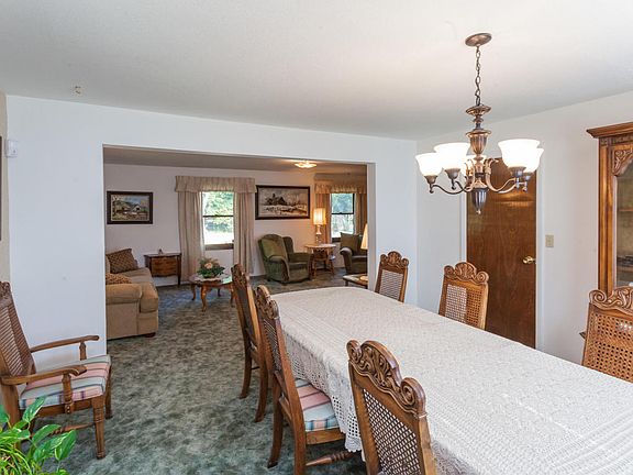5th image of 5043 Woodview Dr