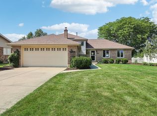 9080 Frances Ln, Orland Park, IL 60462