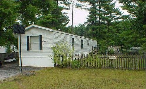 1st image of 16 Parkwood Dr