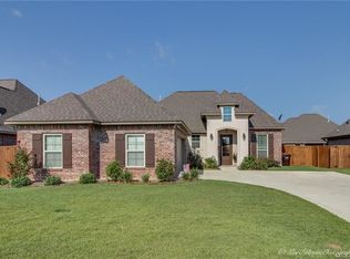 341 Camelback Dr, Bossier City, LA 71111