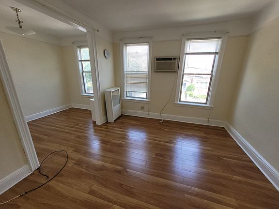 2nd image of 23-37 23rd St #2