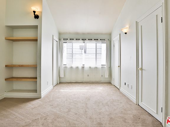 5th image of 8633 Balboa Blvd Unit 27