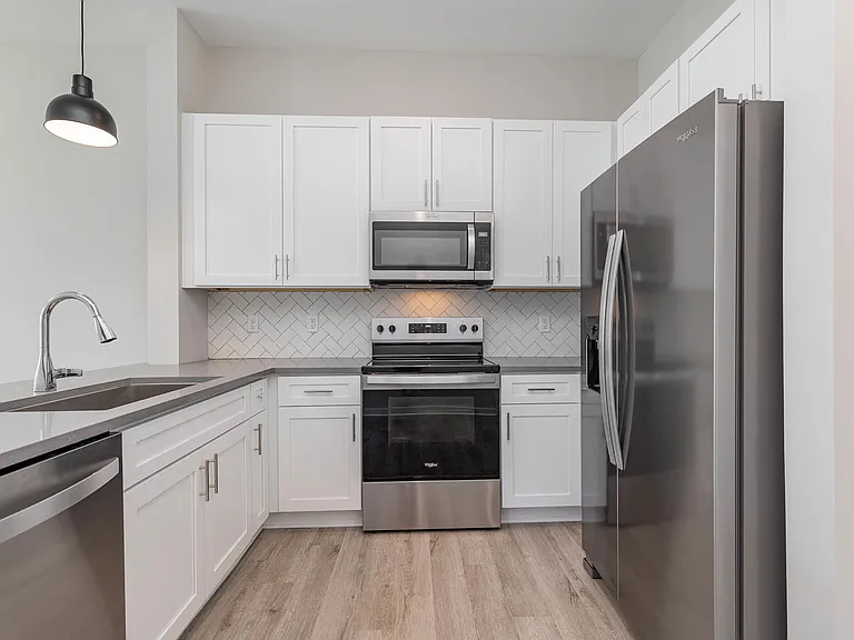 Middle Sound West Apartments — Photo 70