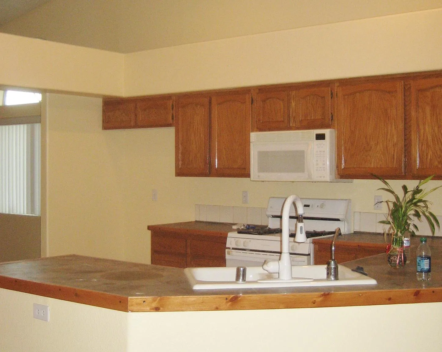 4 bed, 1938 sqft, $2,250 — Photo 4
