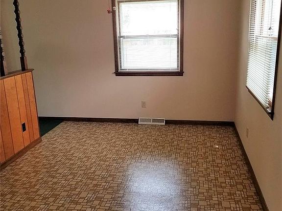 4th image of 160 Traverse Blvd