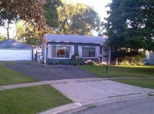 711 Rambler Ct, Streamwood, IL 60107