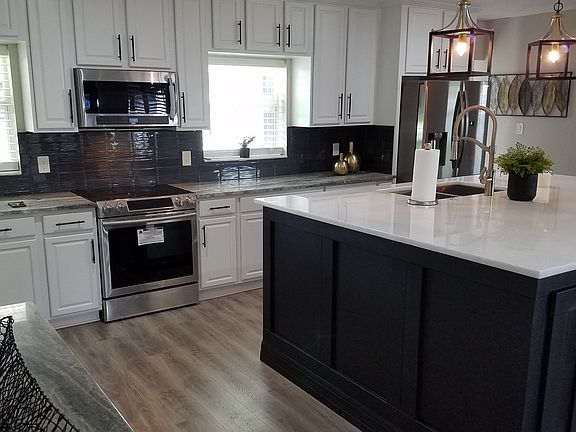 2nd image of 4521 Leslyn Ct