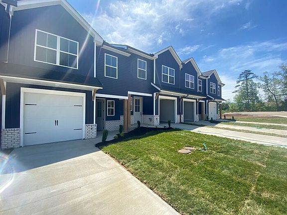2nd image of 4822 Moon Lake Ln