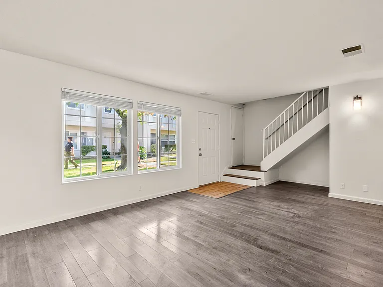 394 Don Giovanni Ct — Photo 3