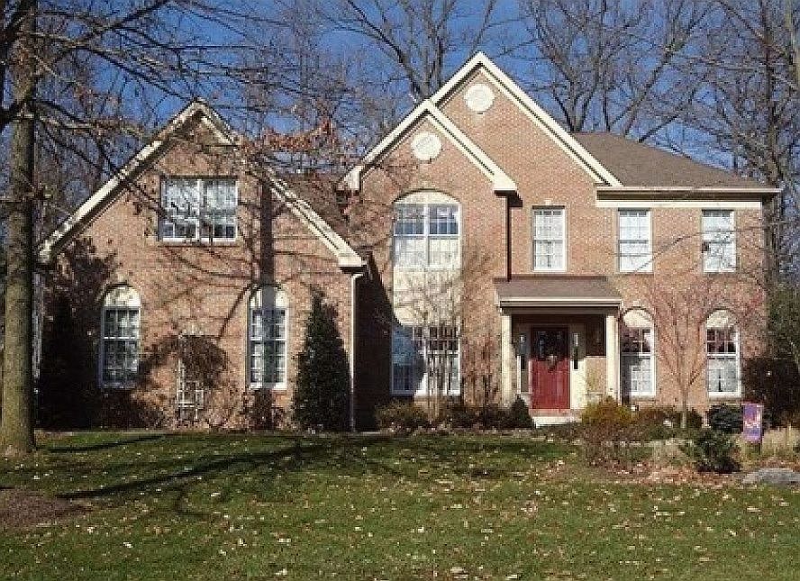 1st image of 838 Tremont Dr