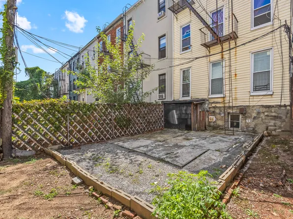 1271 Bushwick Avenue image 3 of 12