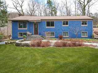 45 Meadow Ln, Chappaqua, NY