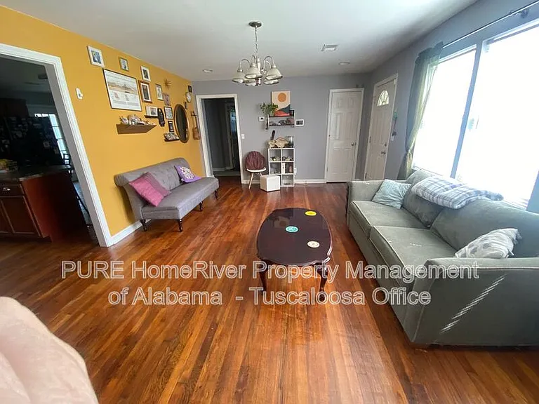 2830 18th Ave — Photo 7
