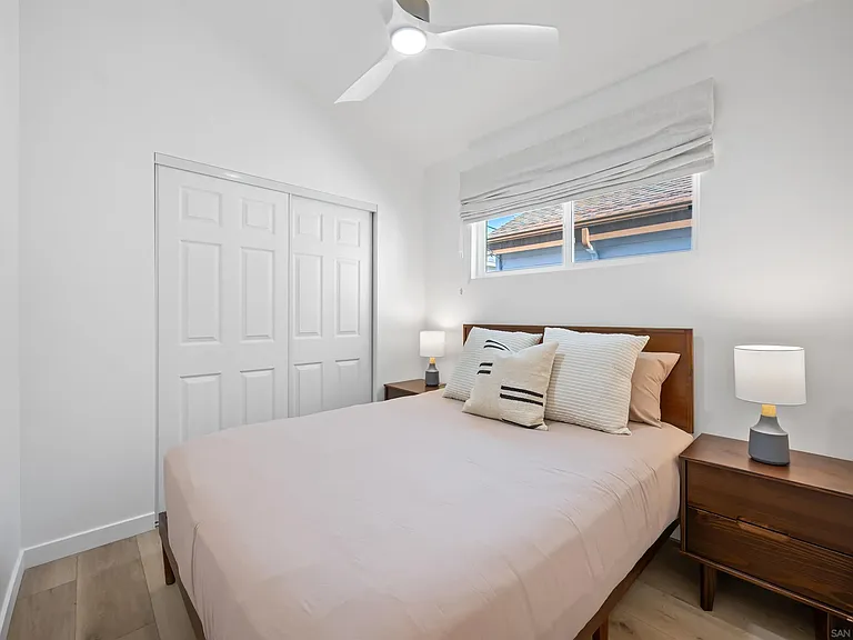 836 Island Ct — Photo 14