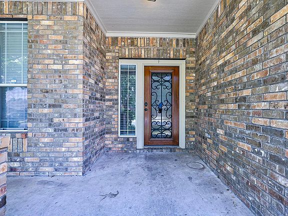 3rd image of 1723 Greenside Trl