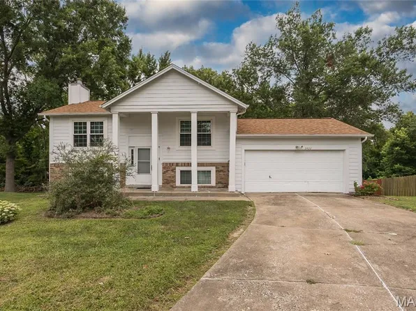 2422 Sundance Dr, O Fallon, MO 63368