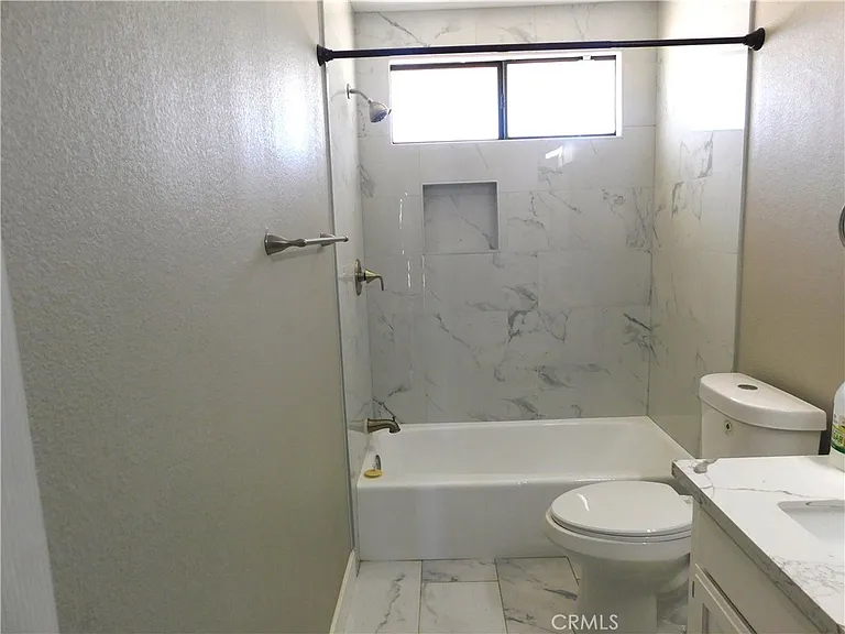 20001 Airway Blvd — Photo 11