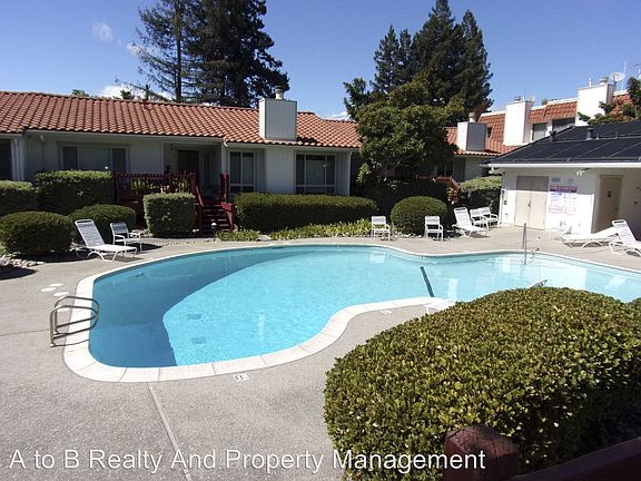 4th image of 821 Monty Cir