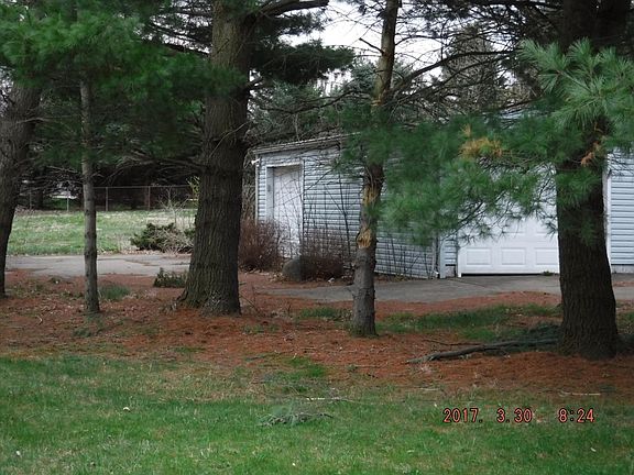 2nd image of 5462 Broadway Ave