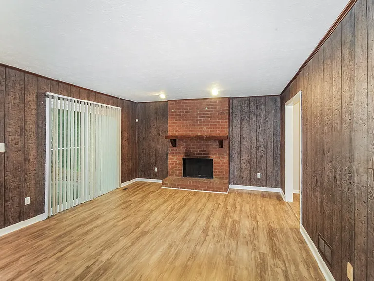 2495 Zane Dr SW — Photo 5