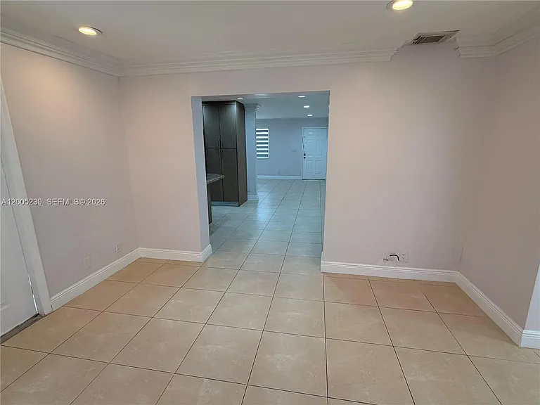 3011 N 74th Ave — Photo 12