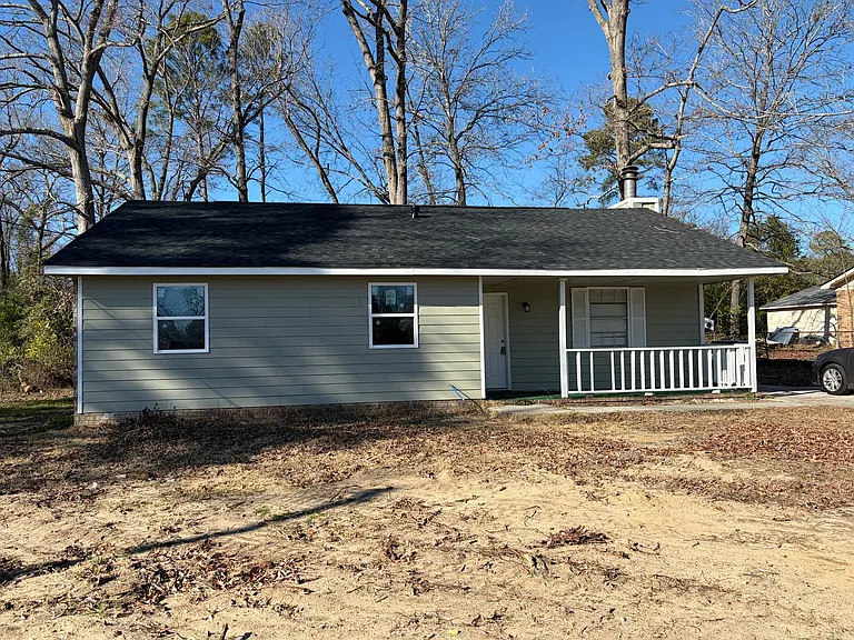 2355 Basswood Dr — Photo 1