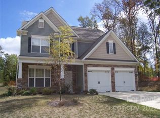 9928 Seven Oaks Dr, Charlotte, NC 28215